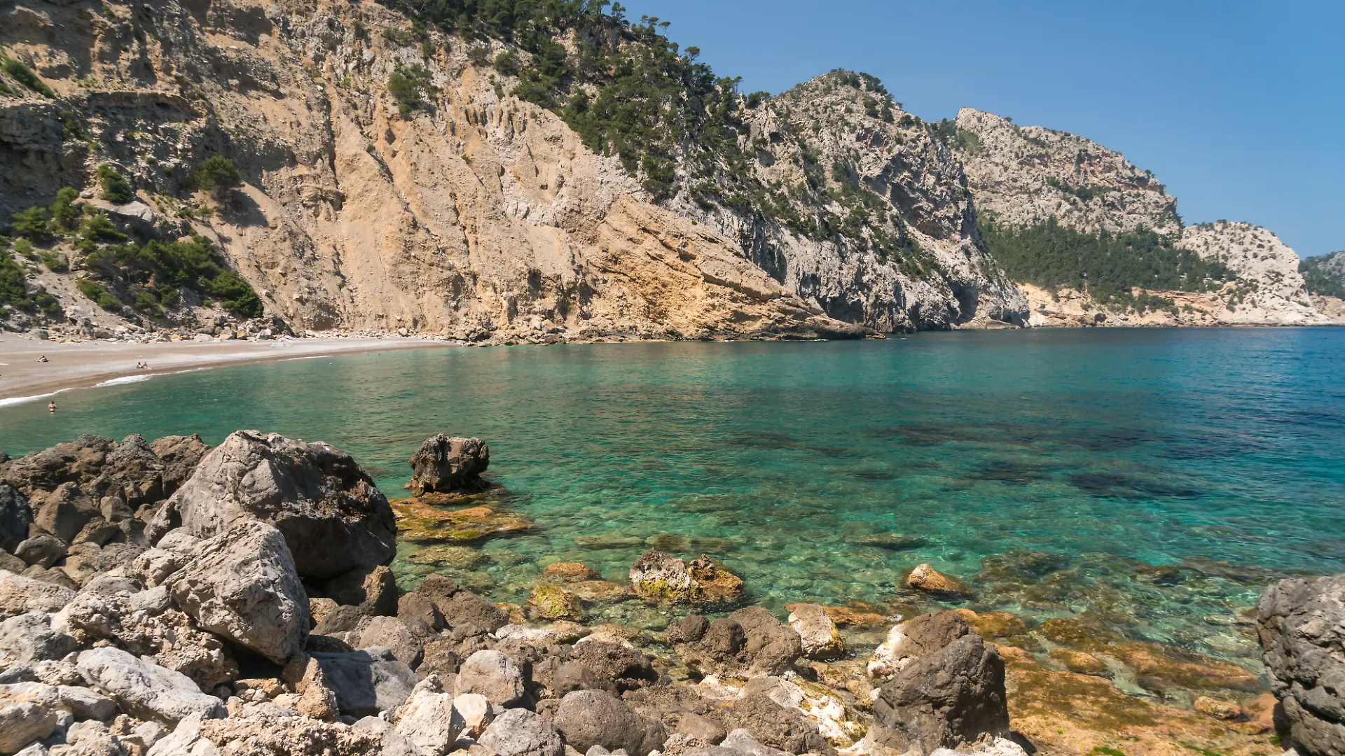 Strand und Bucht der Platja des Coll Baix, Alcudia, Halbinsel Victoria, Mallorca, Balearen, Spanien | Platja des Coll Baix beach and bay, Alcudia, Victoria peninsula, Majorca, Balearic Islands, Spain,