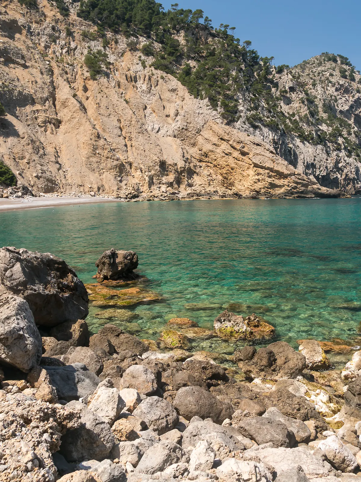 Strand und Bucht der Platja des Coll Baix, Alcudia, Halbinsel Victoria, Mallorca, Balearen, Spanien | Platja des Coll Baix beach and bay, Alcudia, Victoria peninsula, Majorca, Balearic Islands, Spain,