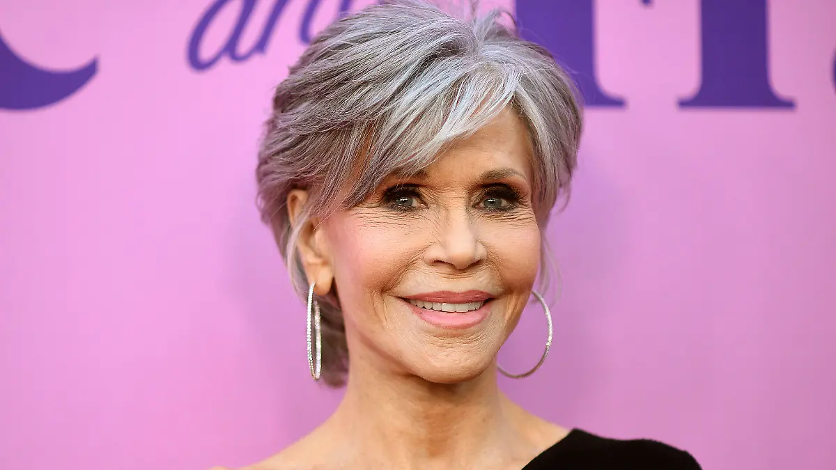 ARCHIV - 23.04.2022, USA, Los Angeles: Jane Fonda, US-Schauspielerin, kommt zu einer Premiere im NeueHouse Hollywood. Jane Fonda ist eine der bekanntesten Schauspielerinnen Hollywoods. Doch selbst eine Oscar-Preisträgerin lässt ein Treffen mit Football-Legende Tom Brady nicht kalt, wie sie in einem Interview erzählt. (zu dpa "Jane Fonda über Treffen mit Tom Brady: «Mir wurden die Knie weich») Foto: Richard Shotwell/Invision/AP/dpa +++ dpa-Bildfunk +++