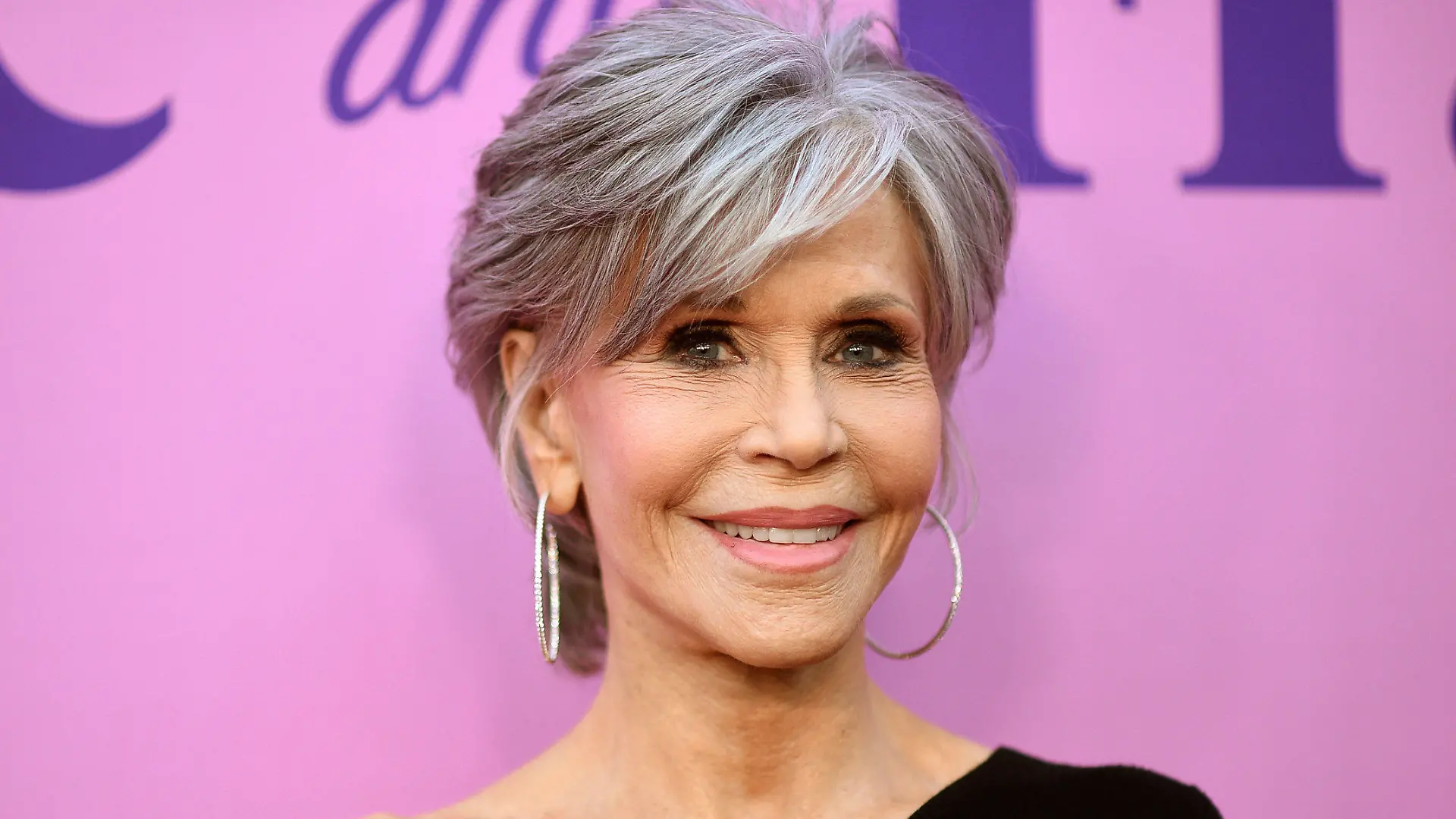 ARCHIV - 23.04.2022, USA, Los Angeles: Jane Fonda, US-Schauspielerin, kommt zu einer Premiere im NeueHouse Hollywood. Jane Fonda ist eine der bekanntesten Schauspielerinnen Hollywoods. Doch selbst eine Oscar-Preisträgerin lässt ein Treffen mit Football-Legende Tom Brady nicht kalt, wie sie in einem Interview erzählt. (zu dpa "Jane Fonda über Treffen mit Tom Brady: «Mir wurden die Knie weich») Foto: Richard Shotwell/Invision/AP/dpa +++ dpa-Bildfunk +++