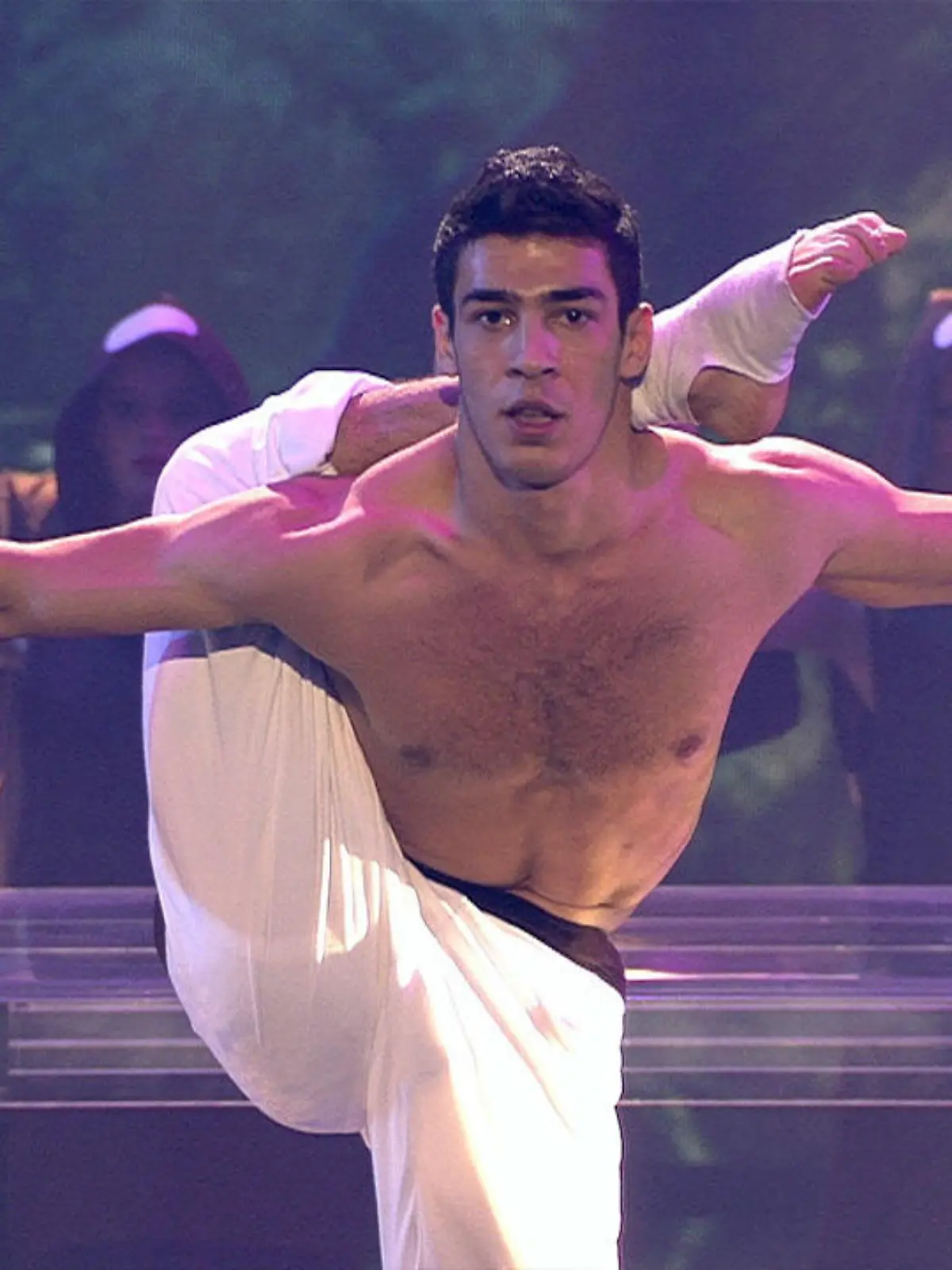 Bild zu: "Emin Abdullaev verrenkt sich wie kein Zweiter"