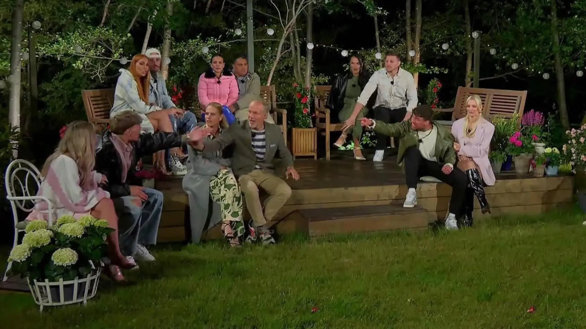 Michael lässt im Sommerhaus Schimpftirade auf Ryan Wöhrl los Von Bros keine Spur mehr
