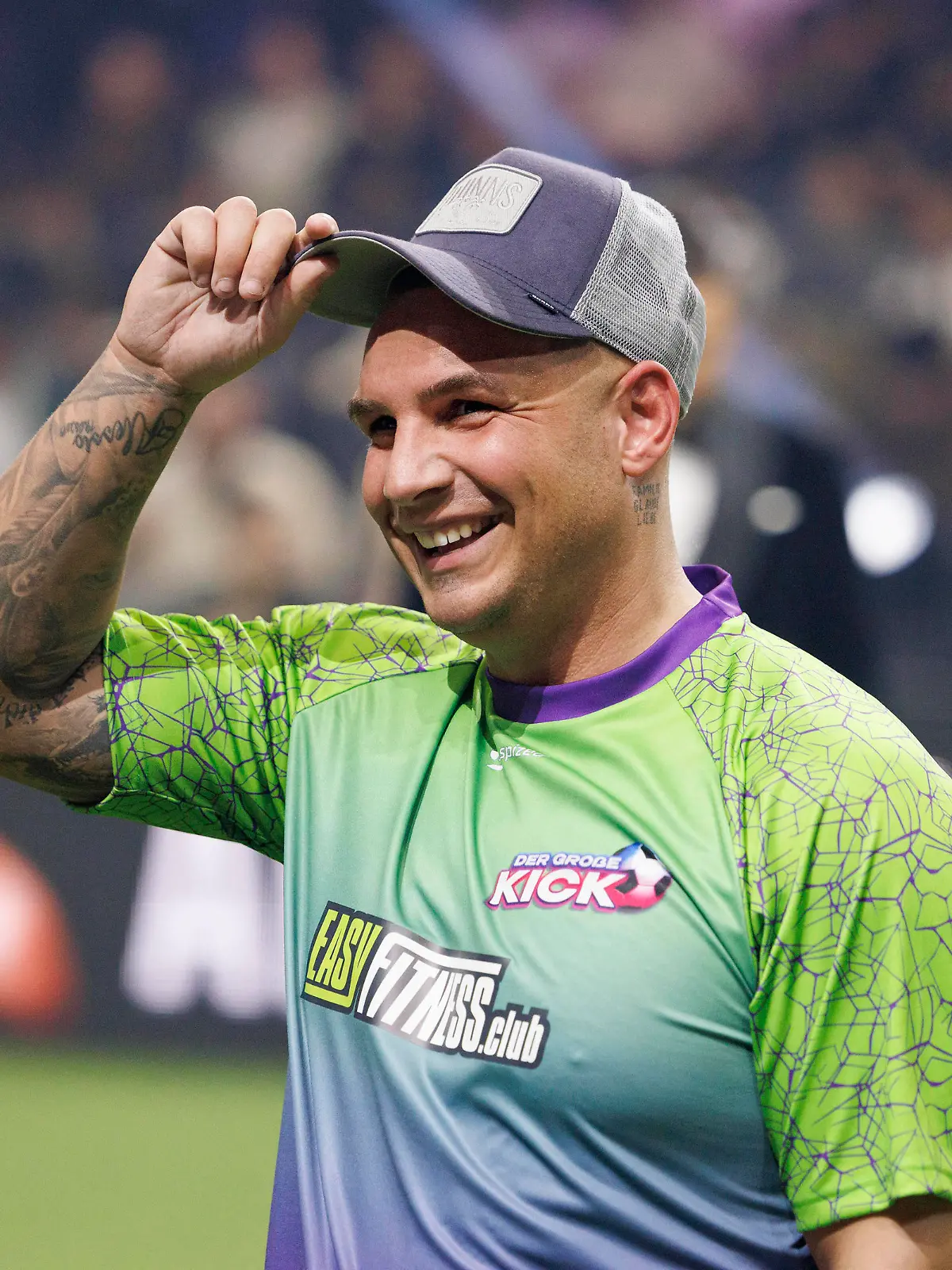 Entertainment Themen der Woche KW52 Entertainment Bilder des Tages Sänger Pietro Lombardi beim Joyn Live-Event Fußballtunier Der große Kick in der Lanxess-Arena. Köln, 29.12.2022 NRW Deutschland *** Singer Pietro Lombardi at Joyn Live Event Football Tournament The Big Kick at Lanxess Arena Cologne, 29 12 2022 NRW Germany Copyright: xChristophxHardtx