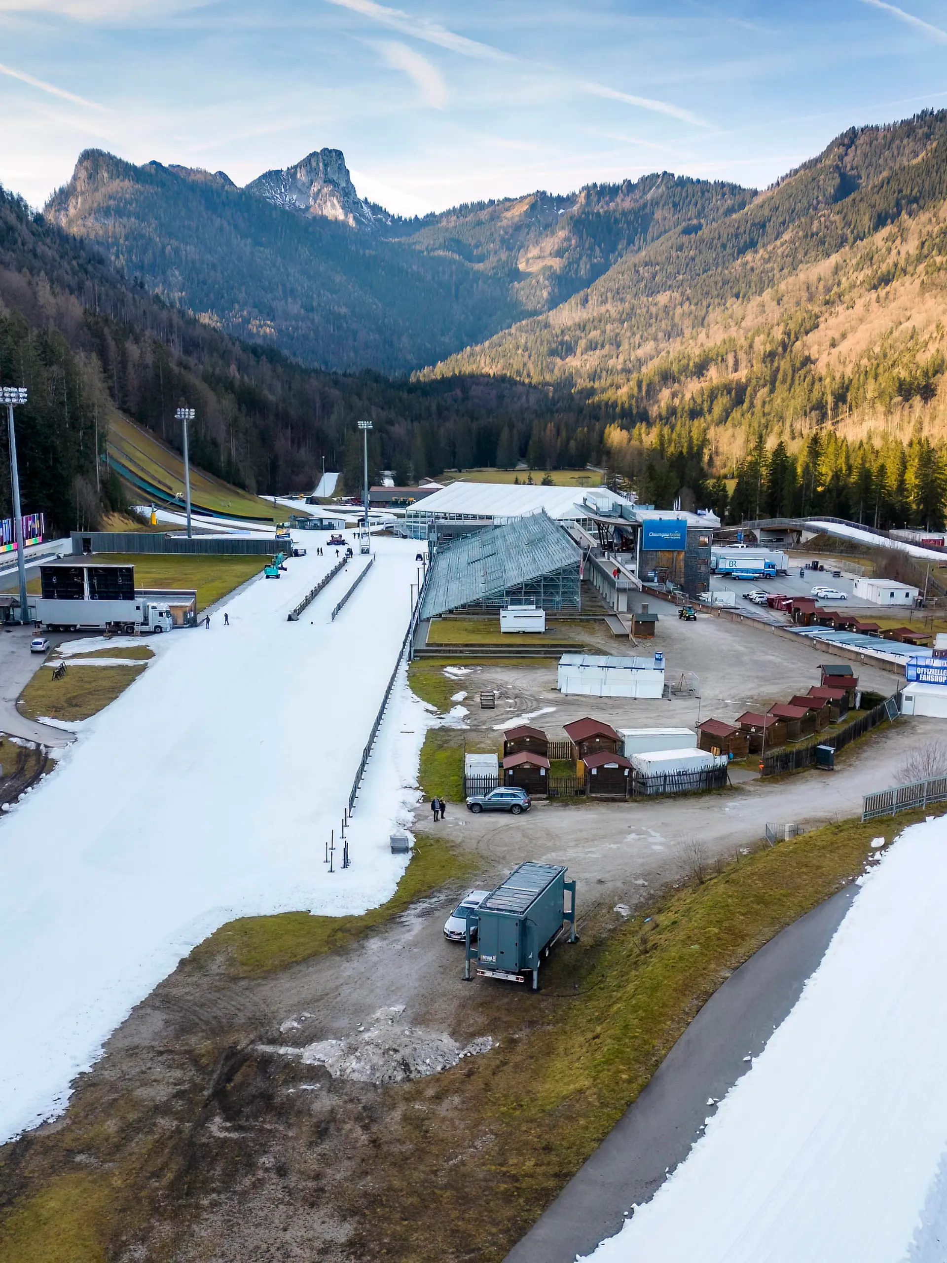 Sport Bilder des Tages BIATHLON - WC Vorbereitung Chiemgau Arena am 06.01.2023 während den letzten Vorbereitungen zum bevorstehenden IBU Biathlon World Cup , Ruhpolding, Bayern, Deutschland - Foto: ERNST WUKITS - *** BIATHLON WC preparation Chiemgau Arena on 06 01 2023 during the final preparations for the upcoming IBU Biathlon World Cup , Ruhpolding, Bavaria, Germany photo ERNST WUKITS