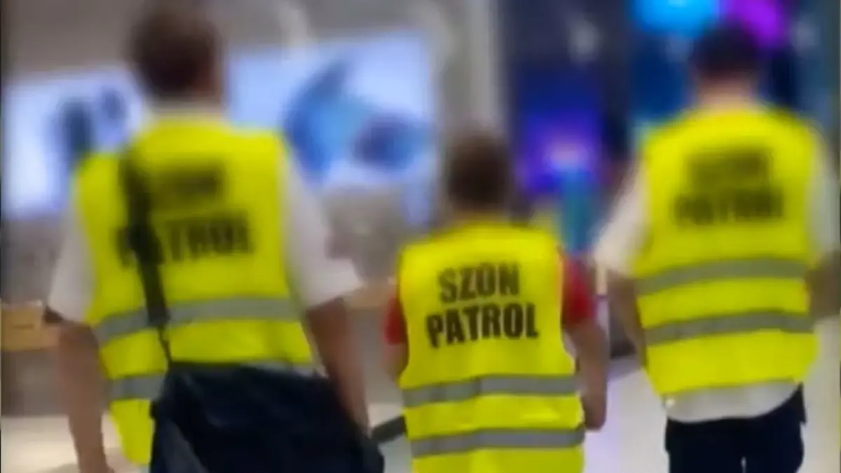 Die sogenannte „Szon Patrol” stellt junge Frauen im Netz an den Pranger
