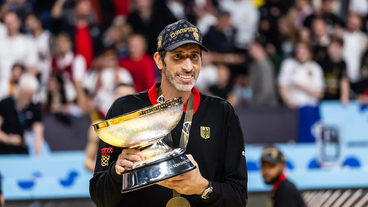 Nach-EM-Titel-Basketball-Trainer-Alex-Mumbru-erneut-im-Krankenhaus