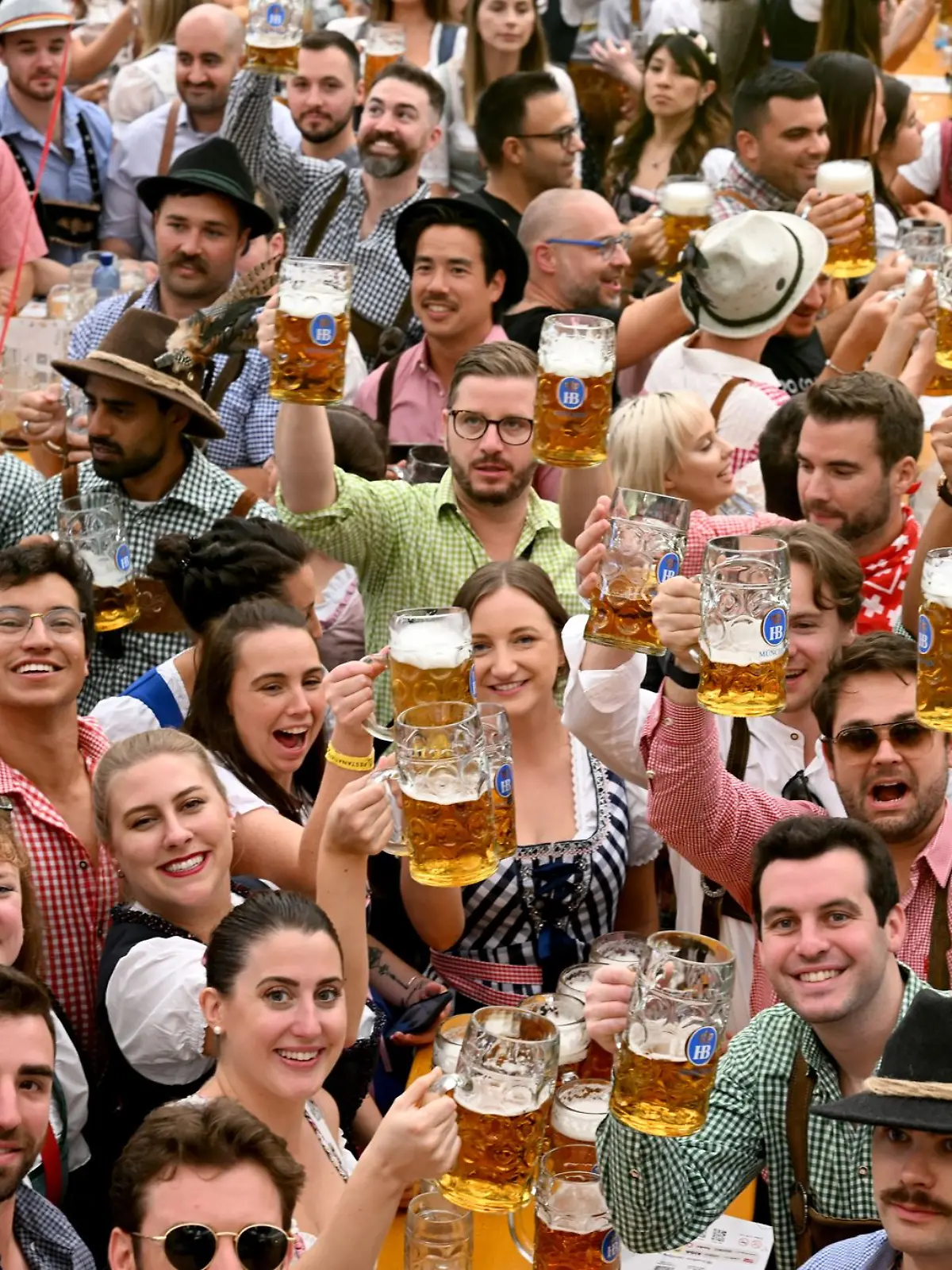 Bild zu: "Hierhin könnt ihr günstig vor dem Oktoberfest in die Sonne flüchten!"