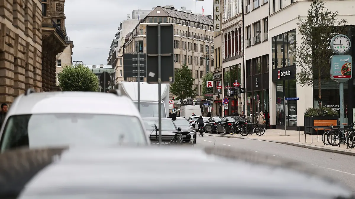 Block-Prozess-Ermittlungen-gegen-Ex-BND-Chef-Hanning