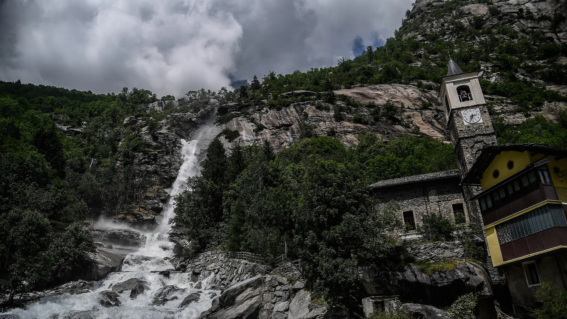 Wasserfall vom Noasca