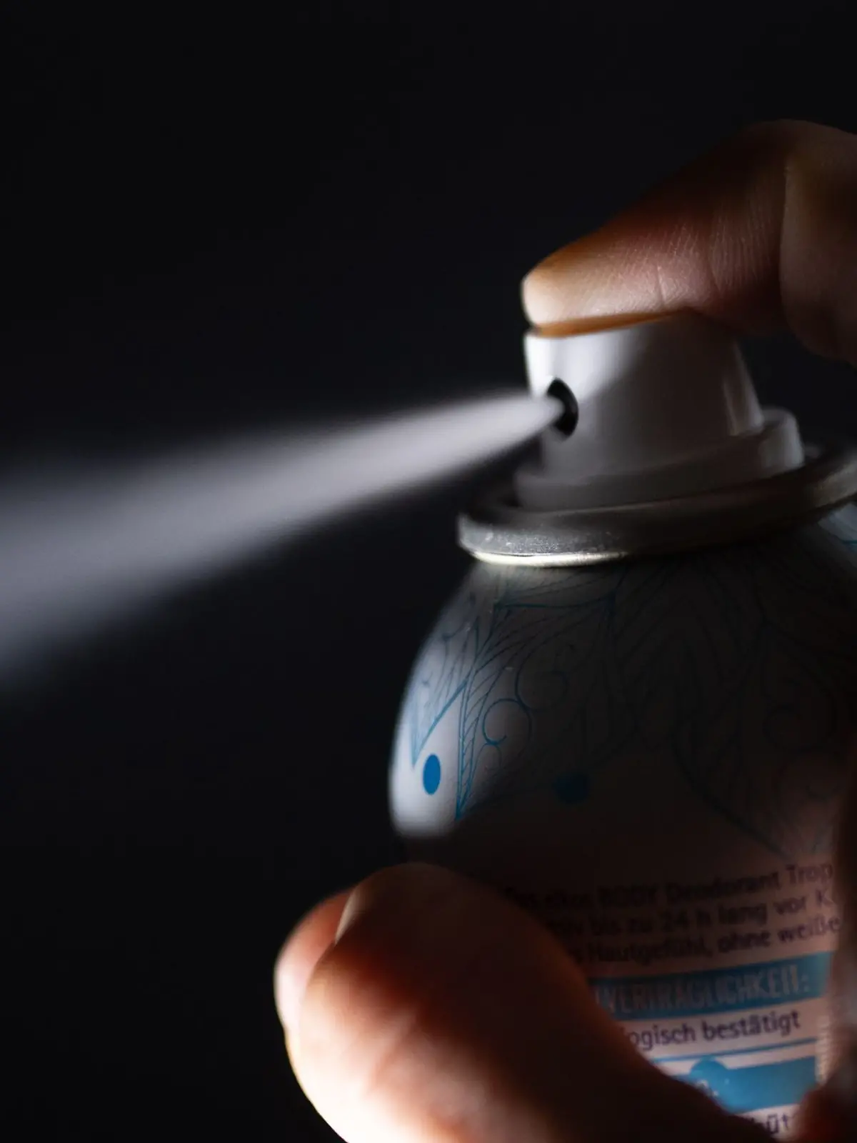 Bild zu: "Mädchen (11) stirbt nach Einatmen von Deospray"