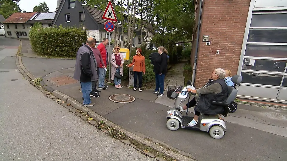 Ein Dorf wehrt sich Schöller will seinen Briefträger behalten