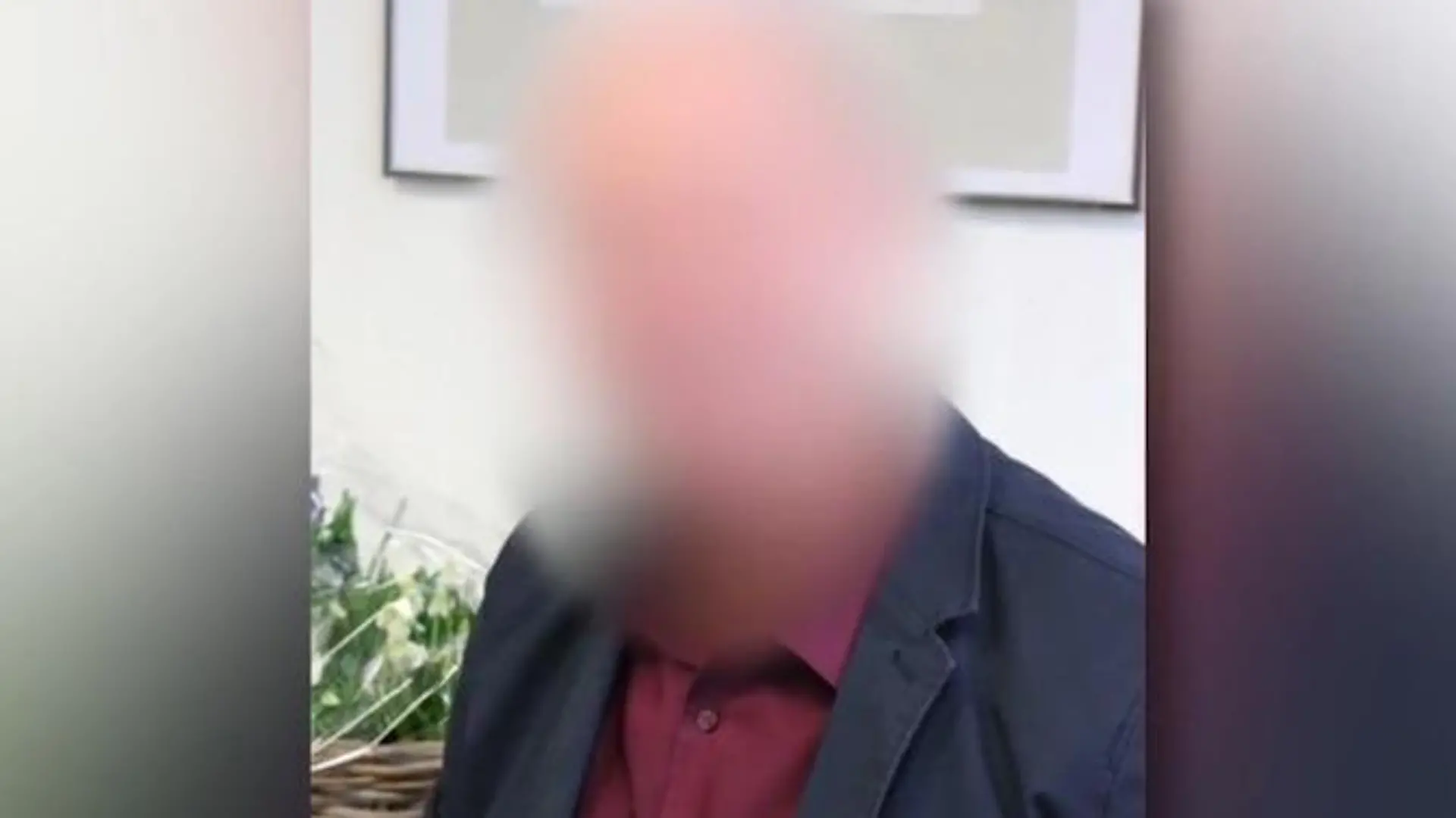 Der Schulleiter ist seit fünf Jahren krankgeschrieben.