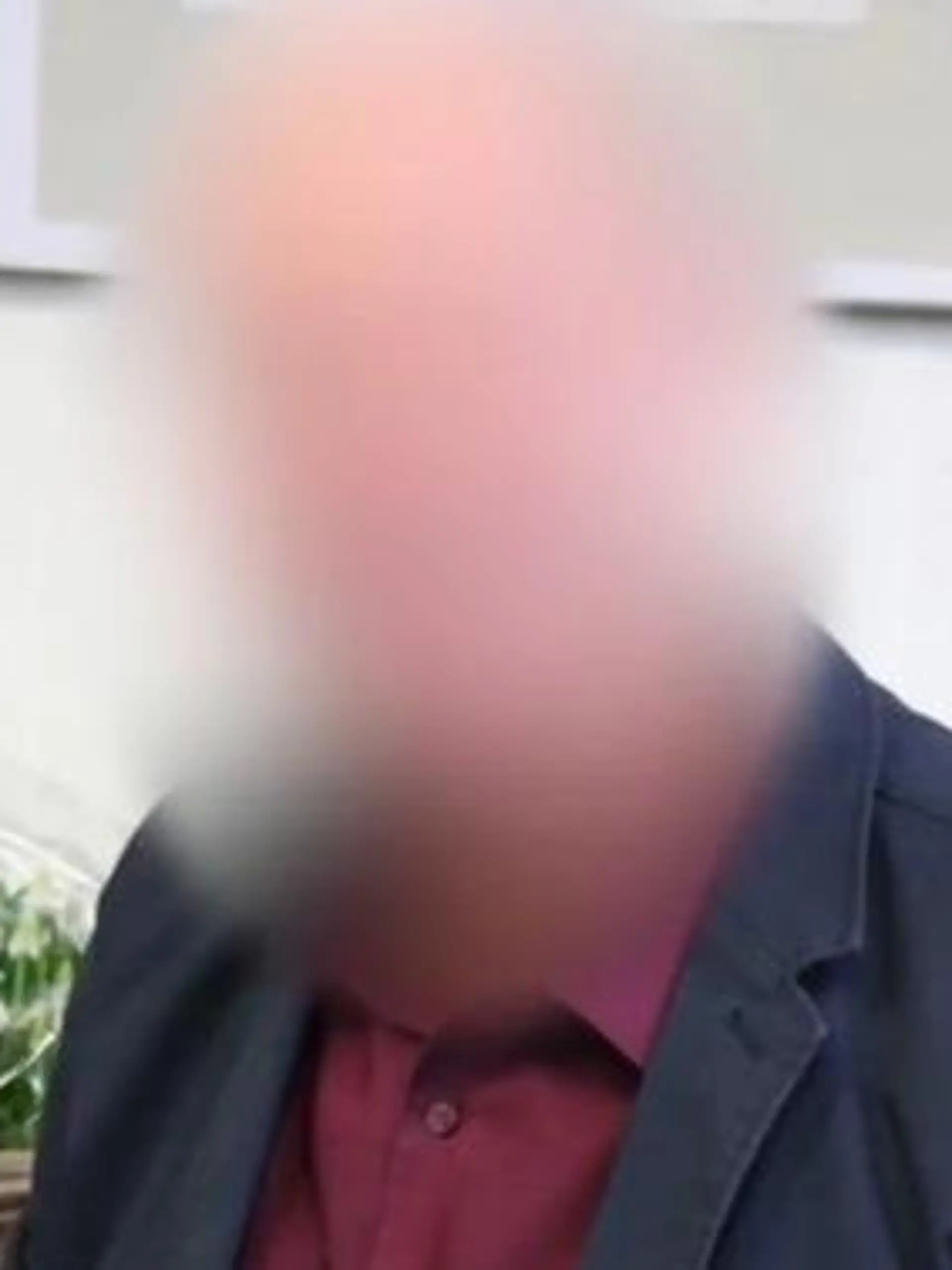Bild zu: "Schulleiter hat zwei Stellen, obwohl er seit fünf Jahren krankgeschrieben ist"