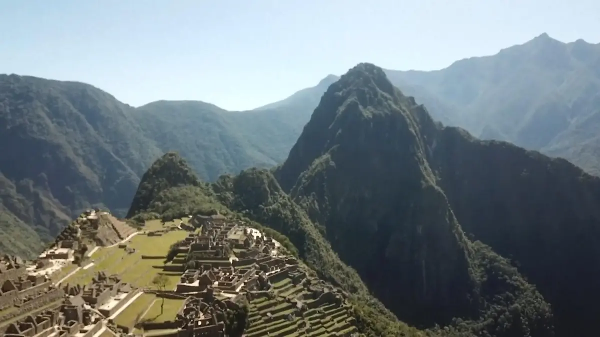 Hunderte Touristen sitzen fest! Ist Machu Picchu bald kein Weltwunder mehr?  Gestörter Bahnverkehr und heftige Demos 