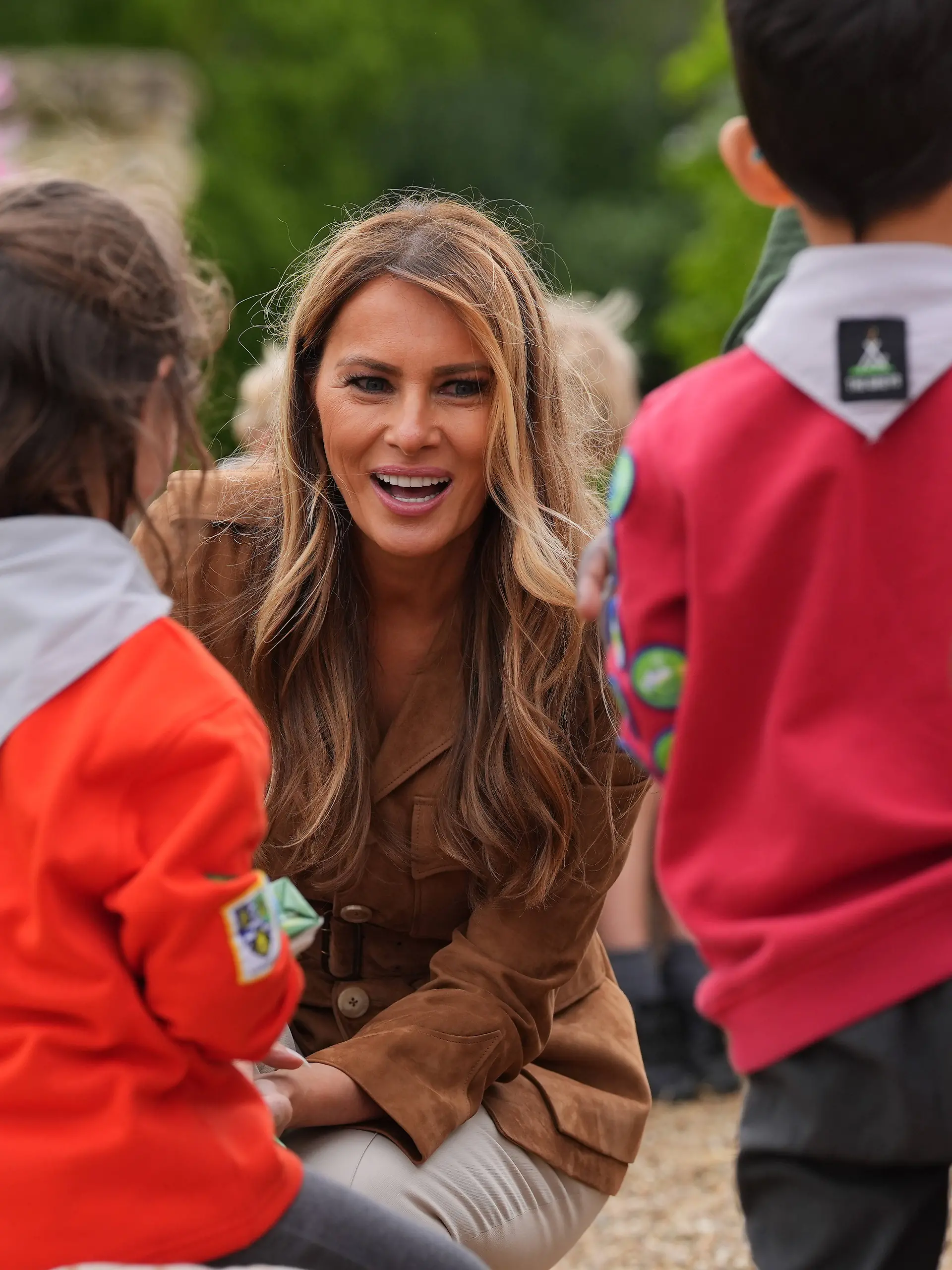 Bild zu: "Hier kitzeln Camilla und Kate ein Lächeln aus Melania heraus"