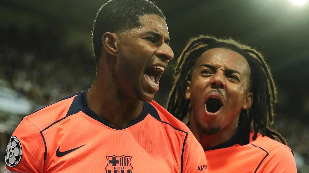 Marcus Rashford (links) traf doppelt für den FC Barcelona
