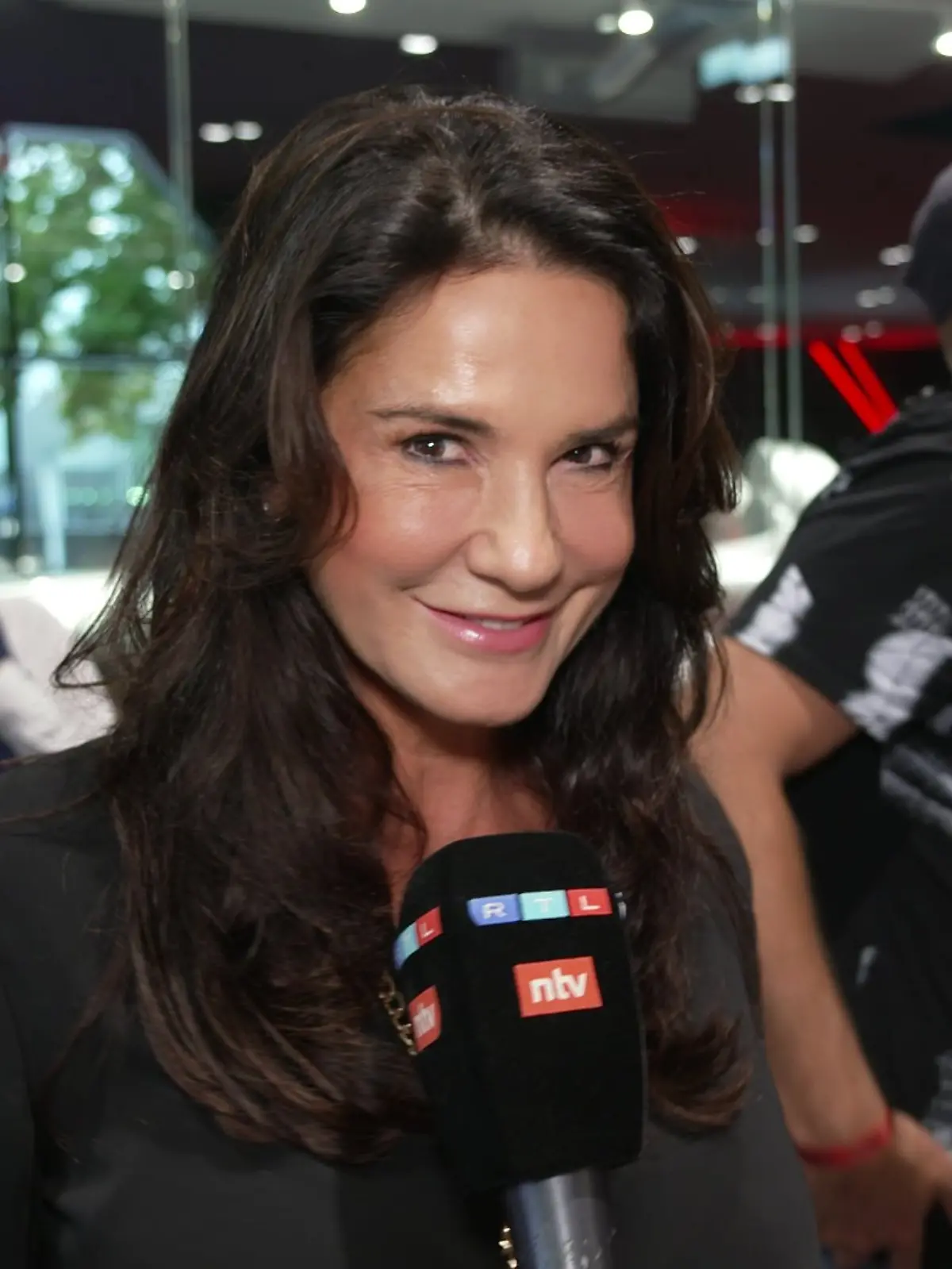 In der ersten Staffel der RTL-Show „Die Verräter” erreichte Mariella Ahrens den dritten Platz. 