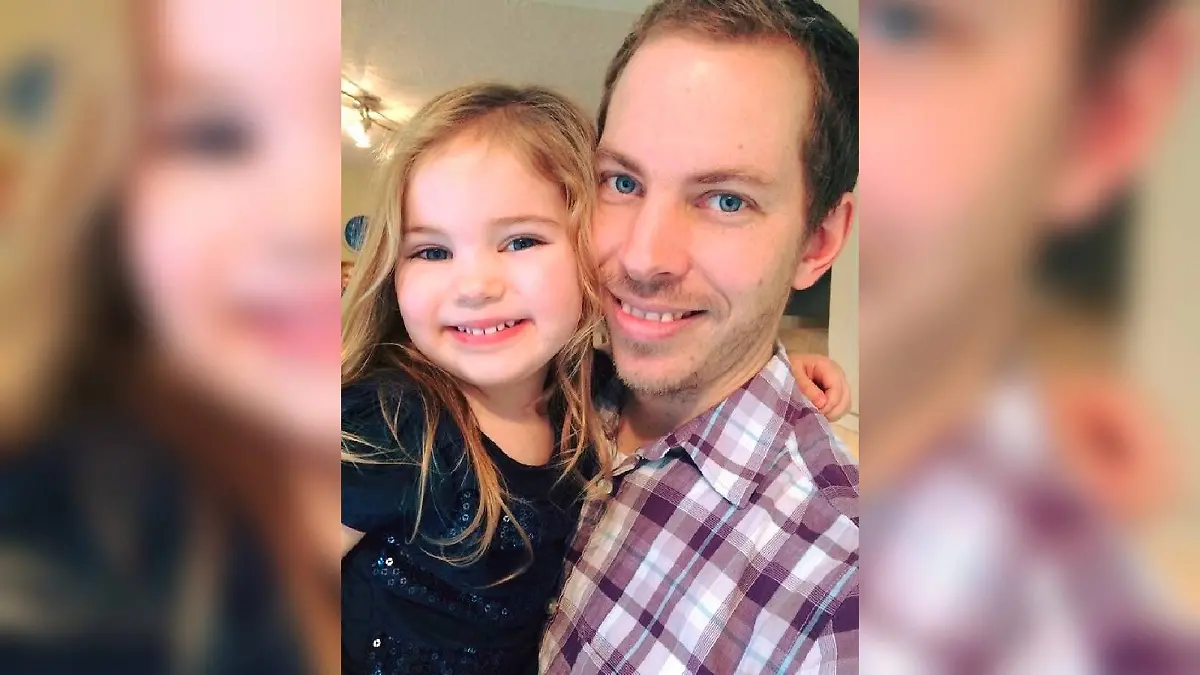 Die kleine Emily zusammen mit ihrem Papa Andy.
