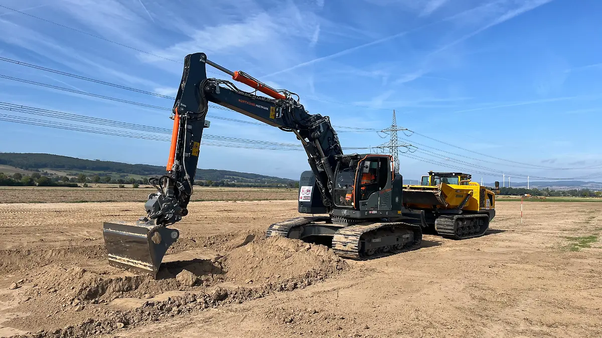 Die Bagger rollen auch im Süden von Niedersachsen. Hier soll die Suedlink-Trasse Richtung Baden-Württemberg und Bayern entstehen. 