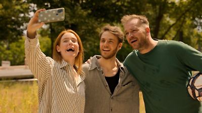 GZSZ-Vorschau für 30. Oktober im TV: Robin erwischt Moritz, wie er einen  anderen küsst!