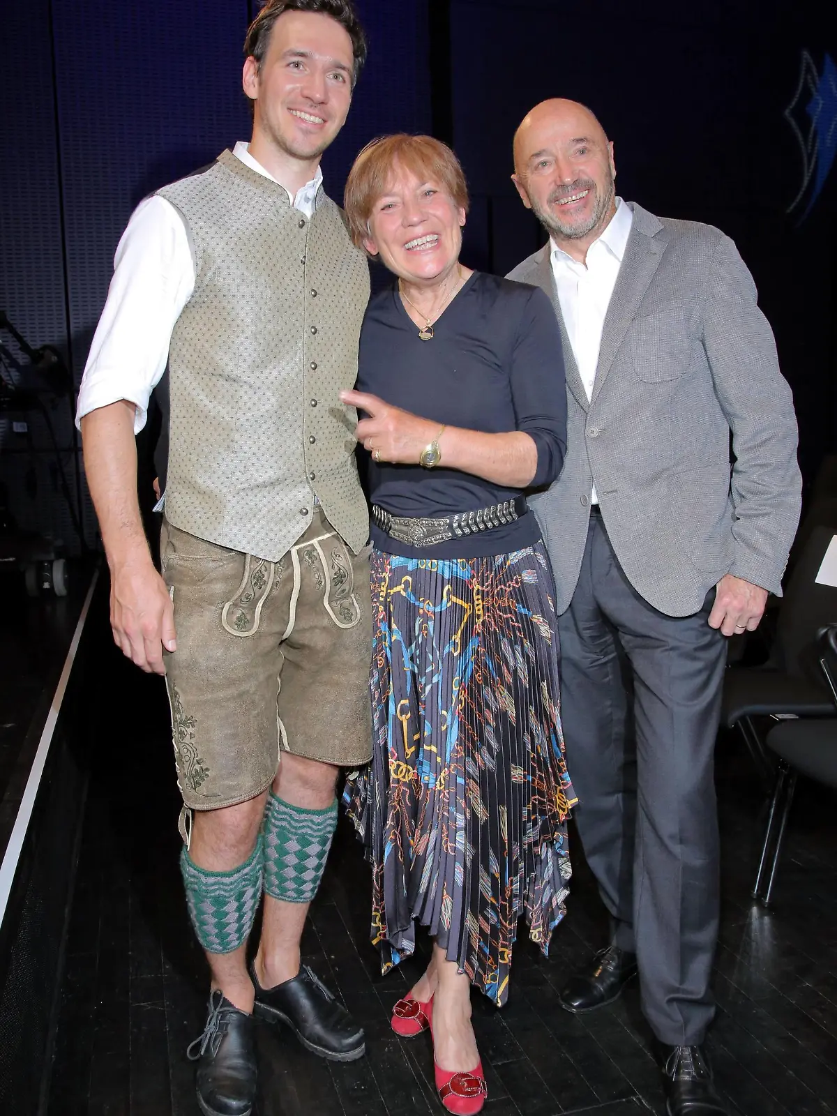 Bayerischer Sportpreis 13.07.2019 Felix Neureuther mit Eltern Rosa Katharina - Rosi - Mittermaier und Christian Neureuther bei der Verleihung des Bayerischer Sportpreis in der BMW-Welt, Lerchenauer Strasse, Am Olympiapark, Muenchen - 13.07.2019 - *** Bavarian Sports Award 13 07 2019 Felix Neureuther with parents Rosa Katharina Rosi Mittermaier and Christian Neureuther at the Bavarian Sports Award ceremony in BMW Welt, Lerchenauer Strasse, Am Olympiapark, Munich 13 07 2019  