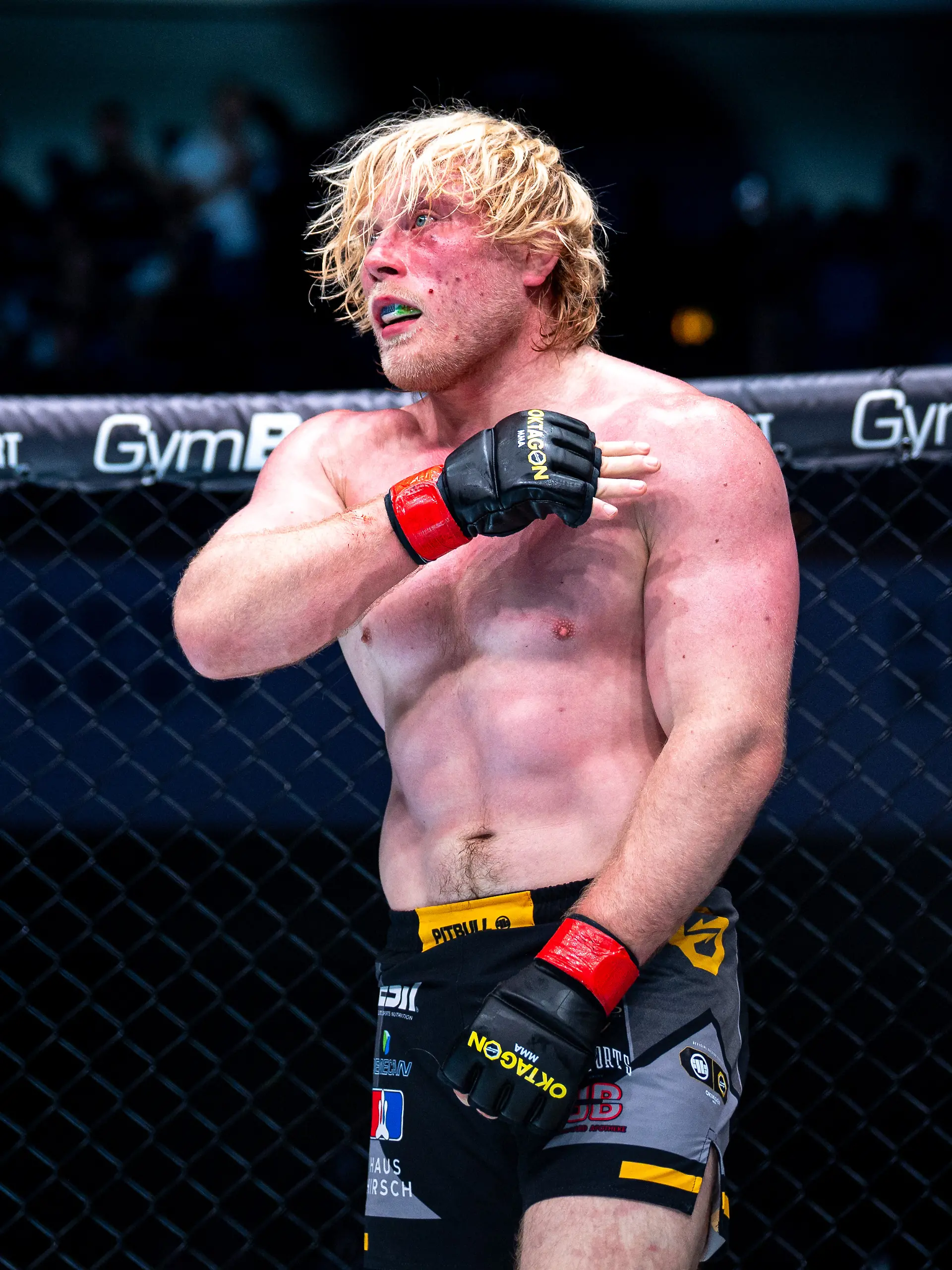 Bild zu: "Wieder Drama um MMA-Star Frédéric Vosgröne!"