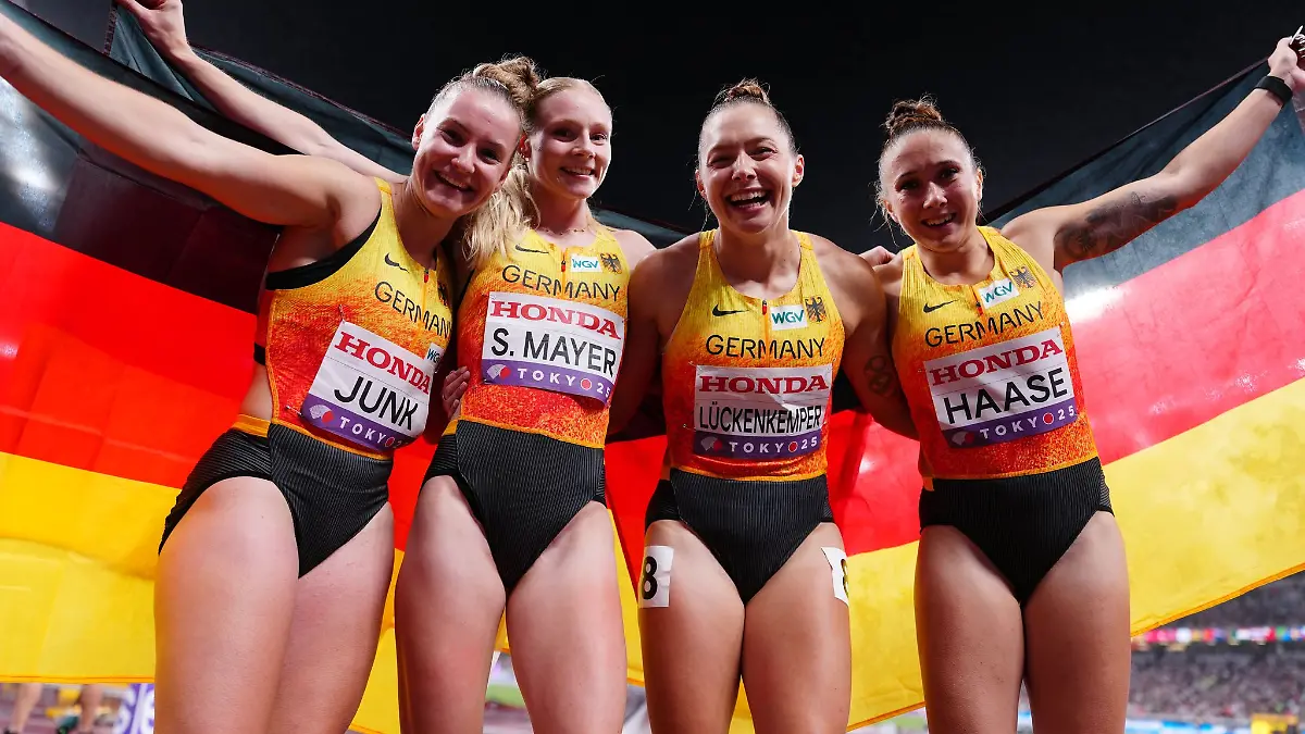 Gewannen WM-Bronze: Sophia Junk, Sina Mayer, Gina Lückenkemper und Rebekka Haase (v. l.).