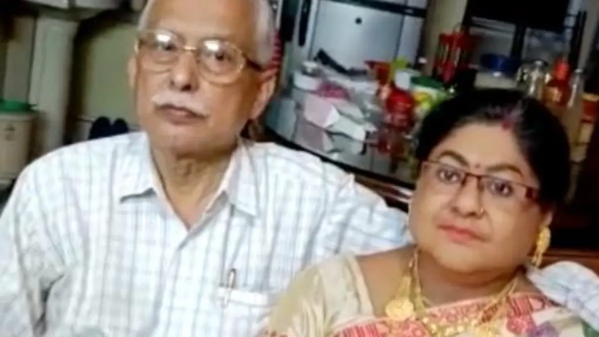 Story from Jam Press (Wife Dummy) 

Pictured: A video grab of Tapas Sandilya and his life-like silicon wife dummy, Ingrain.

Pensioner spends £2,500 making a life-like silicon dummy of wife

A pensioner has spent £2,500 having a life-like silicon dummy made of his late wife.

Tapas Sandilya had it created because it was his spouse Indrani’s dying wish.

The incredible replica is wearing her favourite clothes and gold jewellery.

The saree was the one she had worn to their son's wedding reception.

Grieving Tapas, 65, has had her placed on the sofa - her favourite spot - of their home in Kaikhali, India.

He said they had seen similar models in museums.

“It was then Indrani had told me of her desire for a similar statue of her if she happened to pass away before me.

“I just wanted to fulfil her wish.”

Indrani died in May 2021 during the Covid-19 pandemic.

He set about having it made at the start of last year.

It was made by artist Subimal Das who spent six months making it and it weighs 30kgs (66lbs).

ENDS

EDITOR'S NOTE: Video Usage Licence: (PROFESSIONAL PARTNER) We have obtained this material from a professional partner for use by our news media clients (company press release / other media agency).

Video Restrictions: None.