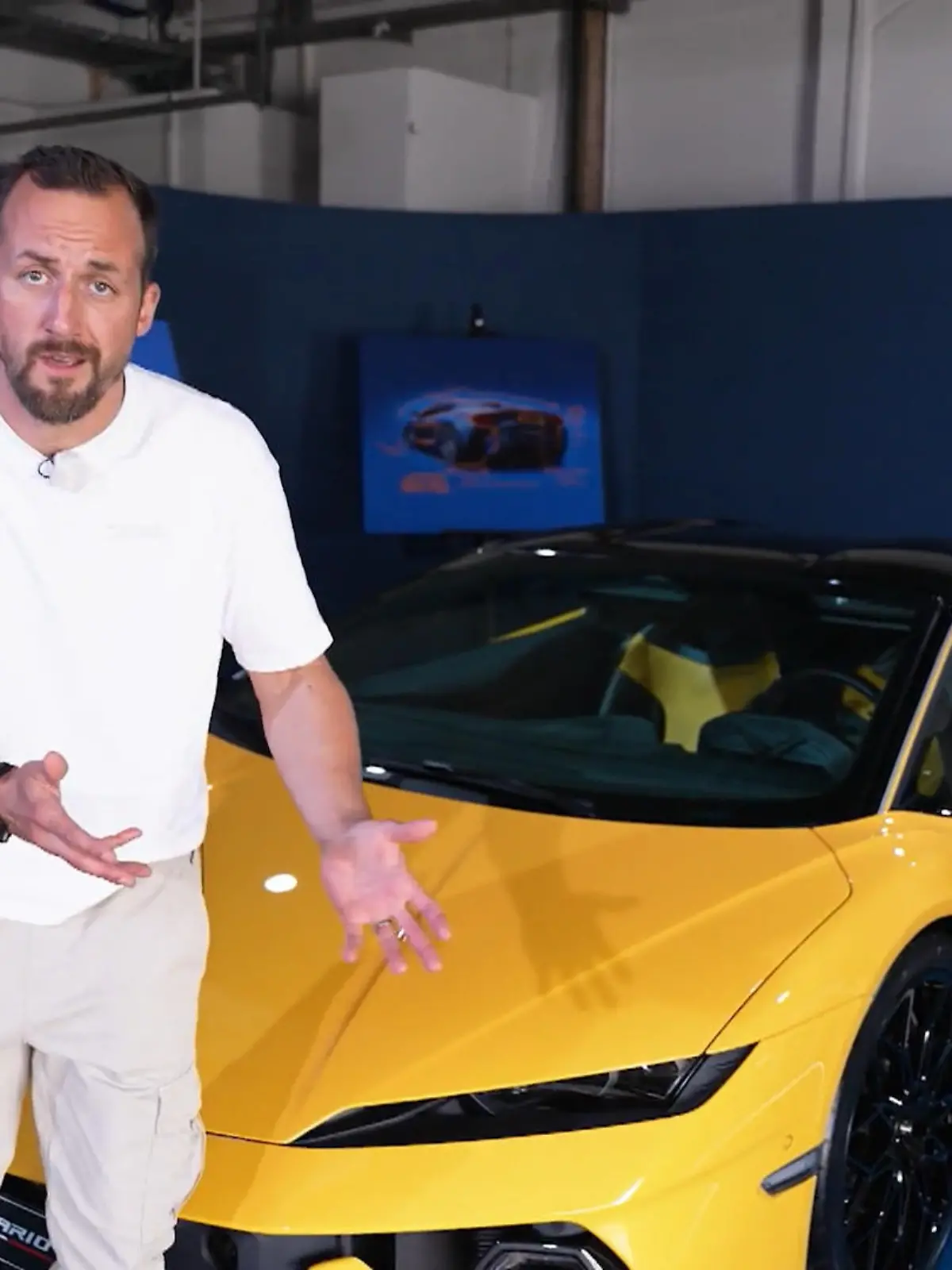 Bild zu: "Lance David Arnold testet Lamborghini"