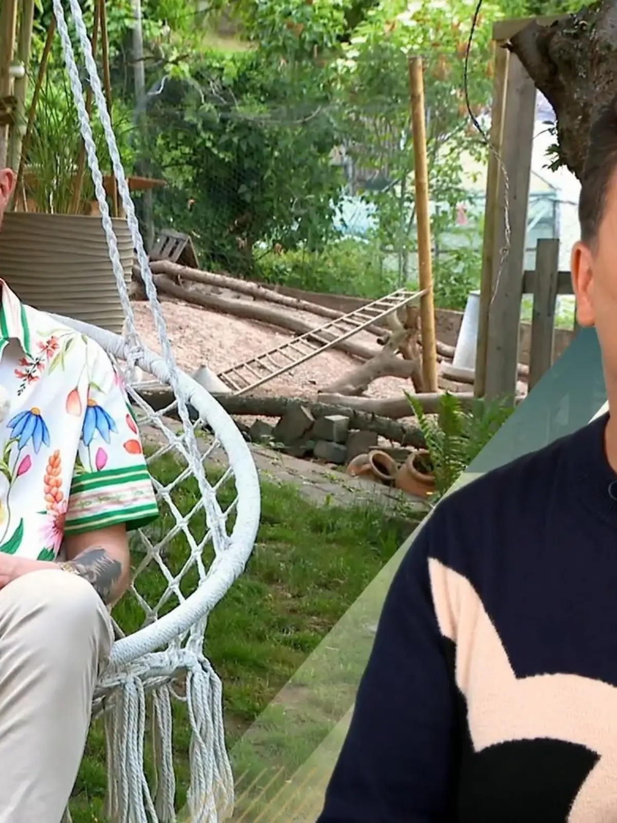Bild zu: "Daniel hat viel Platz - sogar für Schafe!"