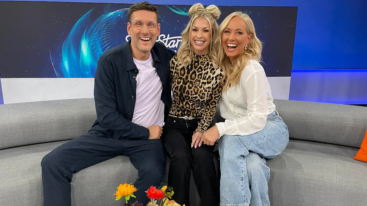 Isi Glück zu Gast bei „Punkt 8”. Hier spricht sie über ihre erste Arbeitswoche als DSDS-Jurorin. 