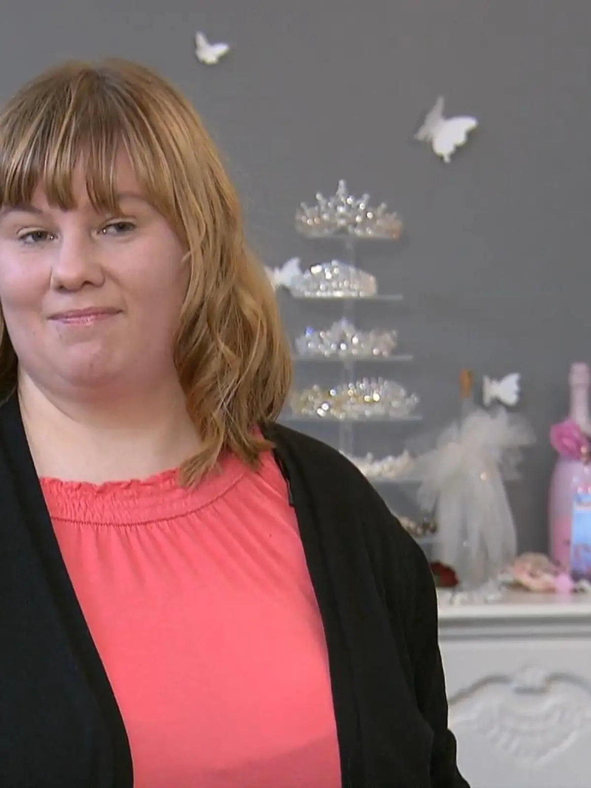 Bild zu: "Mandy sucht endlich ihr Traumkleid!"