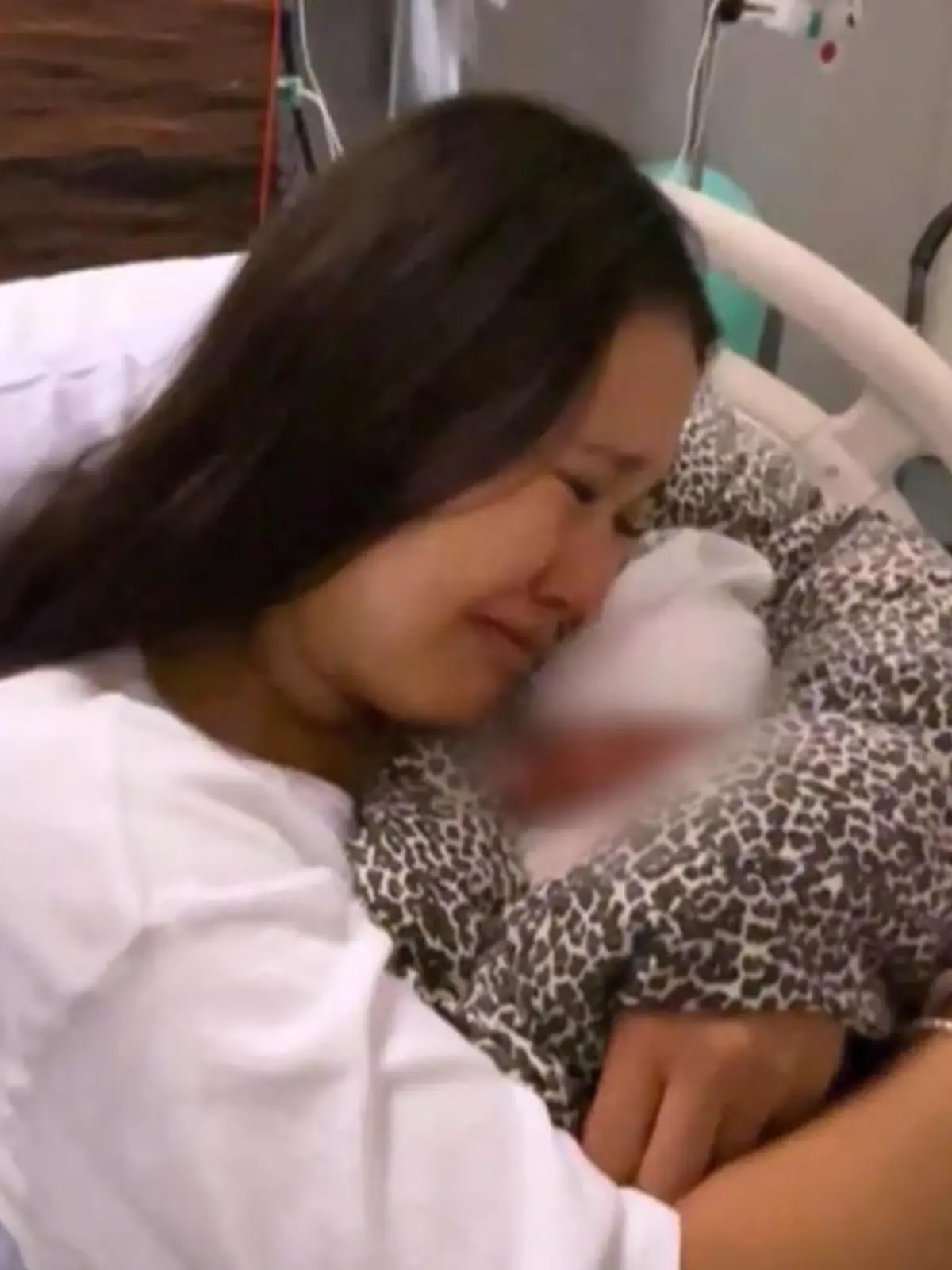 Bild zu: "Baby weg nach "Elternkompetenztest"! Mutter und Tochter endlich wieder vereint"