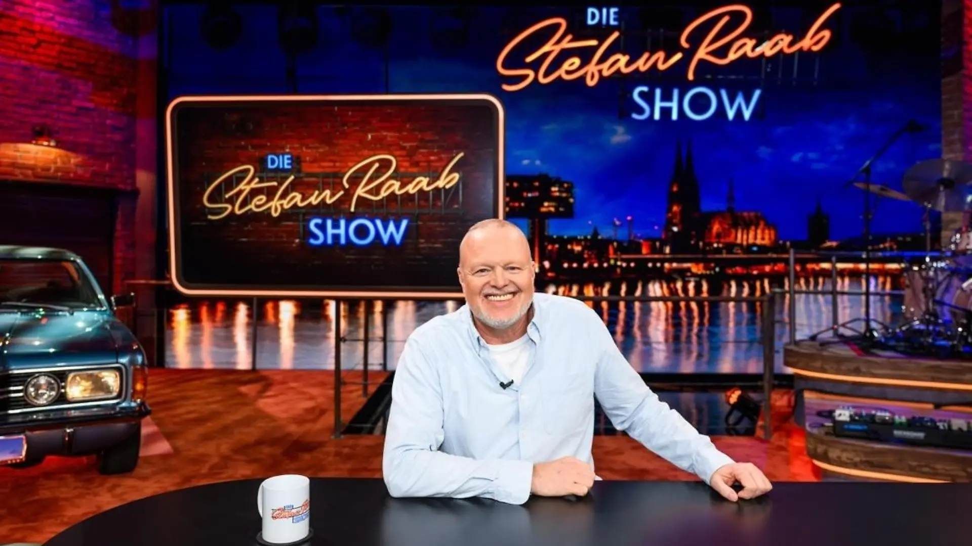 Stefan Raab freut sich auf die erste reguläre Ausgabe seiner Show. 