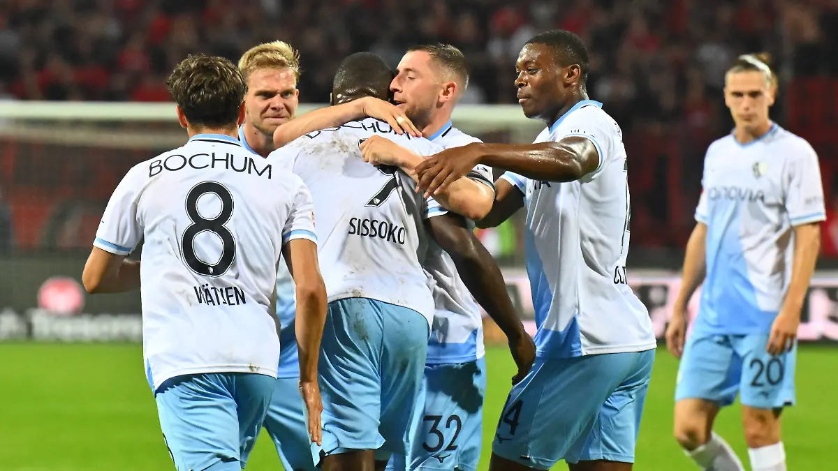 RTL überträgt das Topspiel der 2. Bundesliga VfL Bochum gegen Fortuna Düsseldorf LIVE in TV und Stream