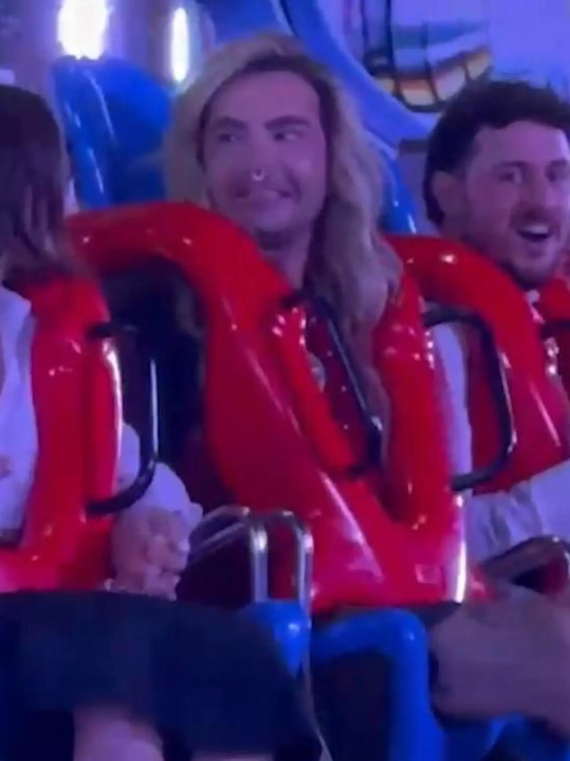 Bild zu: "Plötzlich Eiszeit? Jannik Kontalis und Bill Kaulitz schunkeln getrennt"