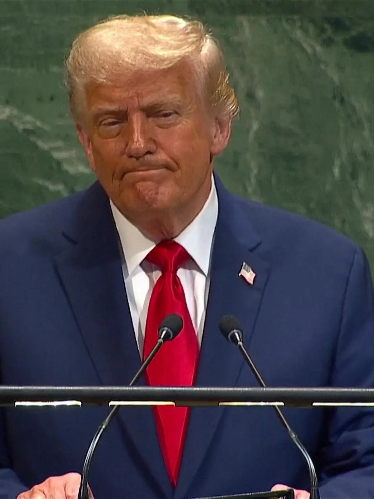 Bild zu: "Während UNO-Rede! Trump poltert wegen Prompter-Panne los"
