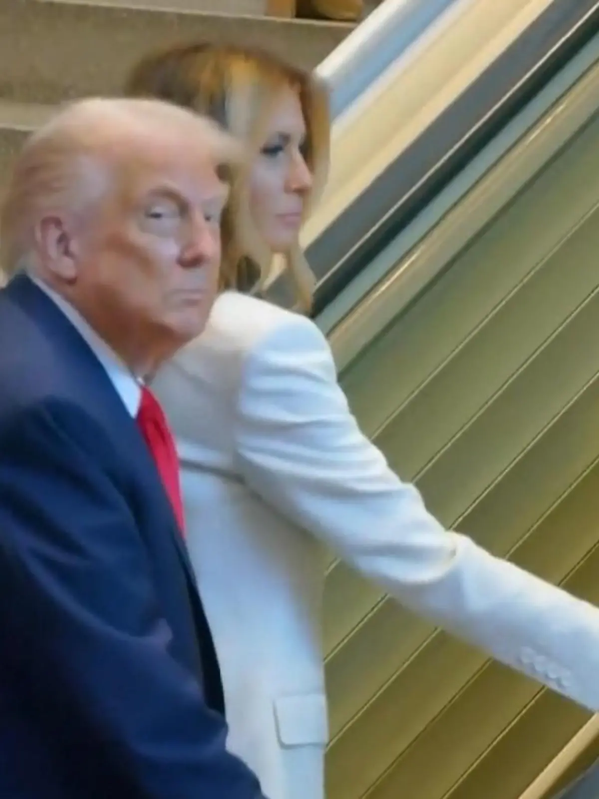 Bild zu: "Trump Treppen-Blamage bei den Vereinten Nationen – und die ganze Welt schaut zu"