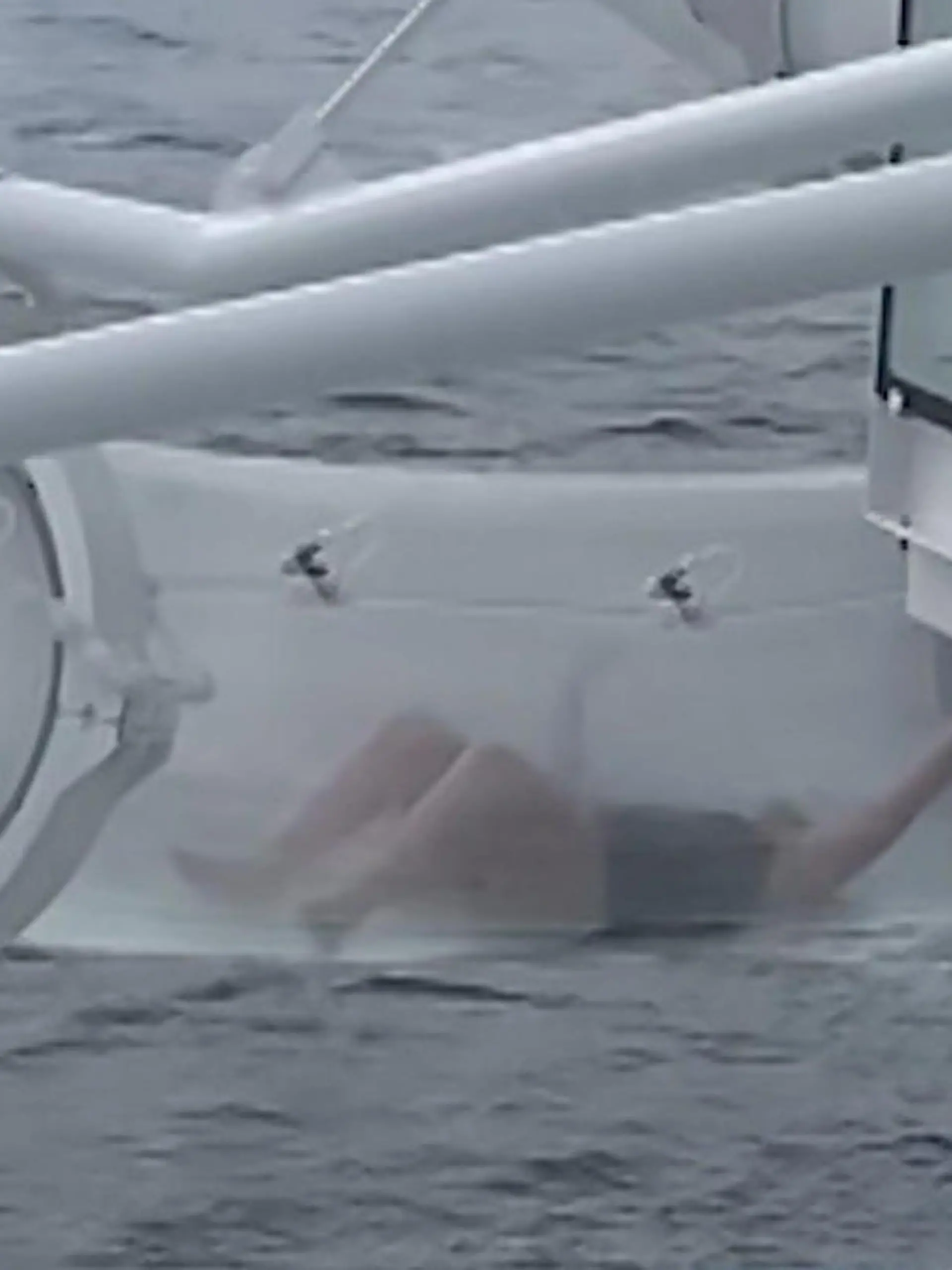 Bild zu: "Horror auf Kreuzfahrt! Frau in Rutsche gefangen – in 50 Metern Höhe"
