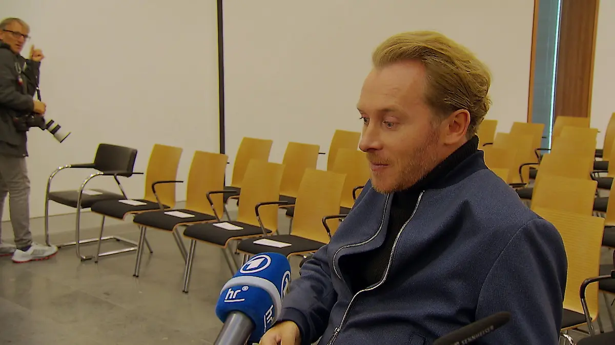 Samuel Koch kämpft! Richter lassen „Wetten, dass..?“-Unfall neu prüfen Entscheidung vor Gericht