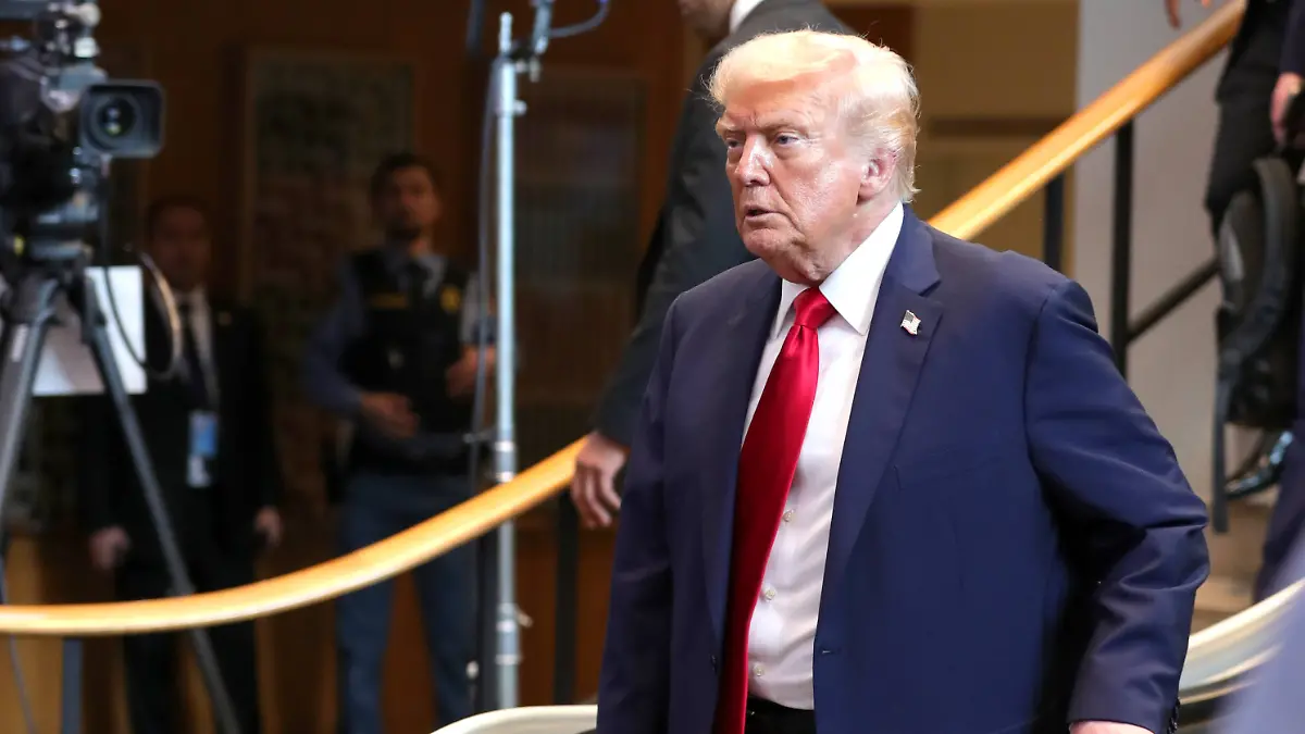 Donald Trump Exits United Nations With Careful Steps On Stairs