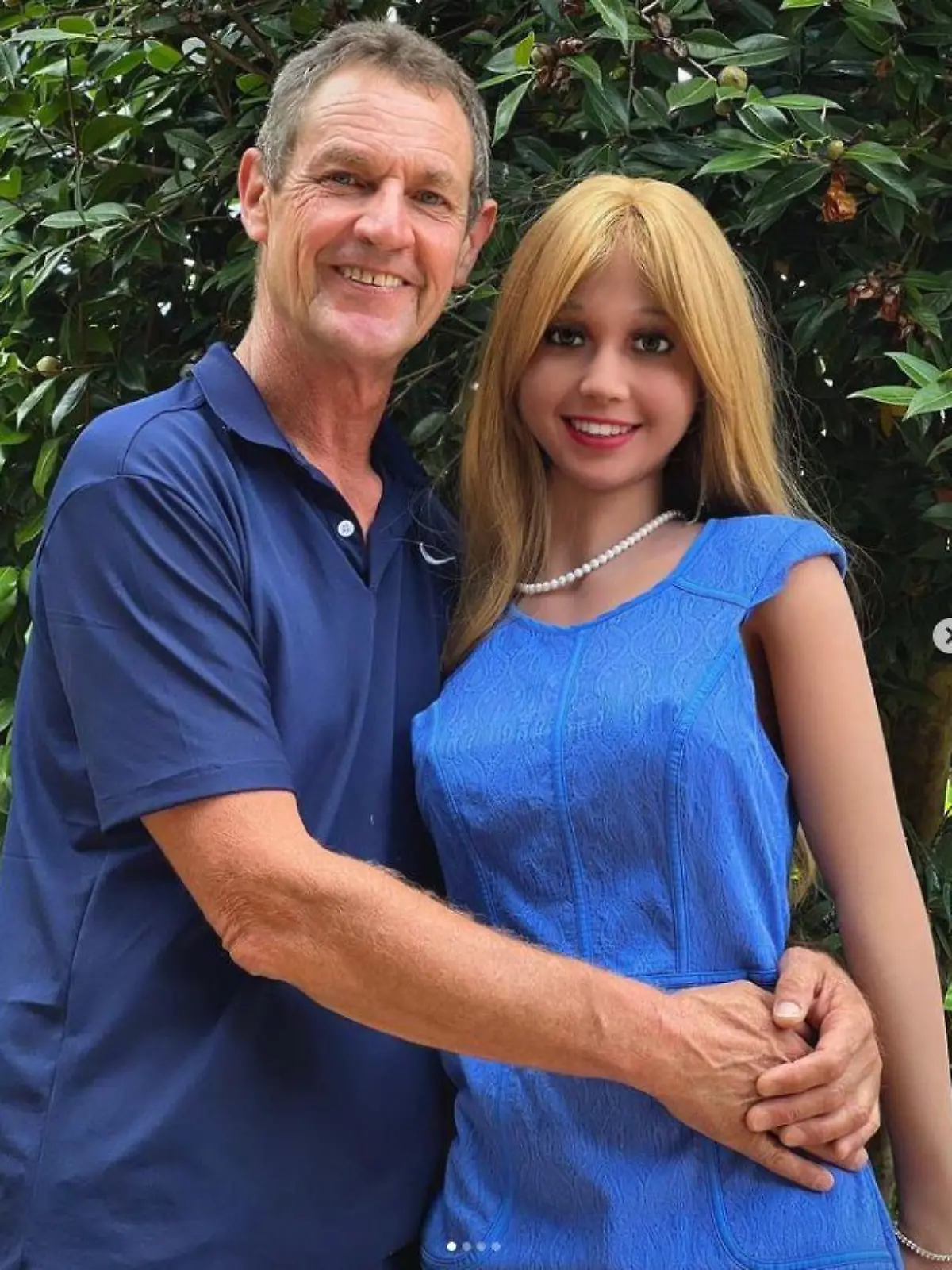 Rod und Sexpuppe Karina