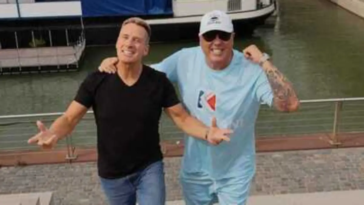 Die beiden haben Spaß: Ramon, der singende Türsteher und Jürgen Milski veröffentlichen nun ihren Song „Dickste Freunde“.