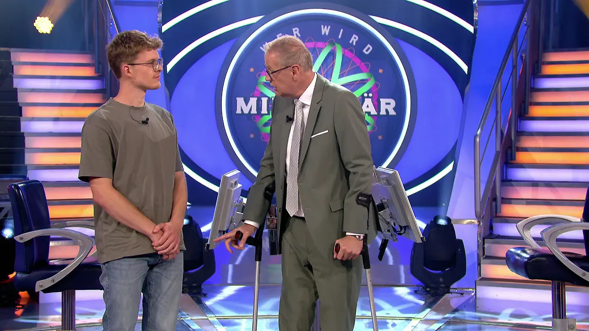 „Wer wird Millionär?”-Moderator Günther Jauch mit Torben Löw