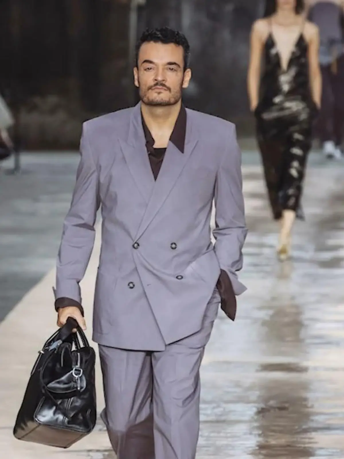 Bild zu: "Giovanni Zarrella erobert Laufsteg bei Mailänder Fashion Week"