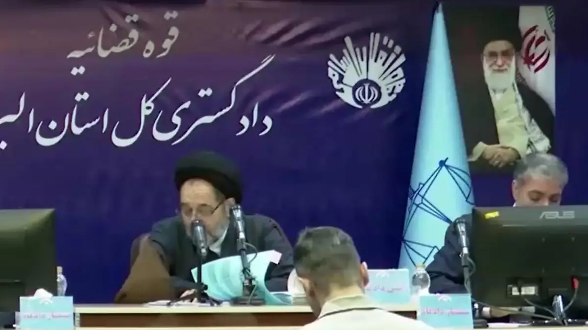 Die Gerichtsprozesse im Iran wurden als Scheinprozesse kritisiert.