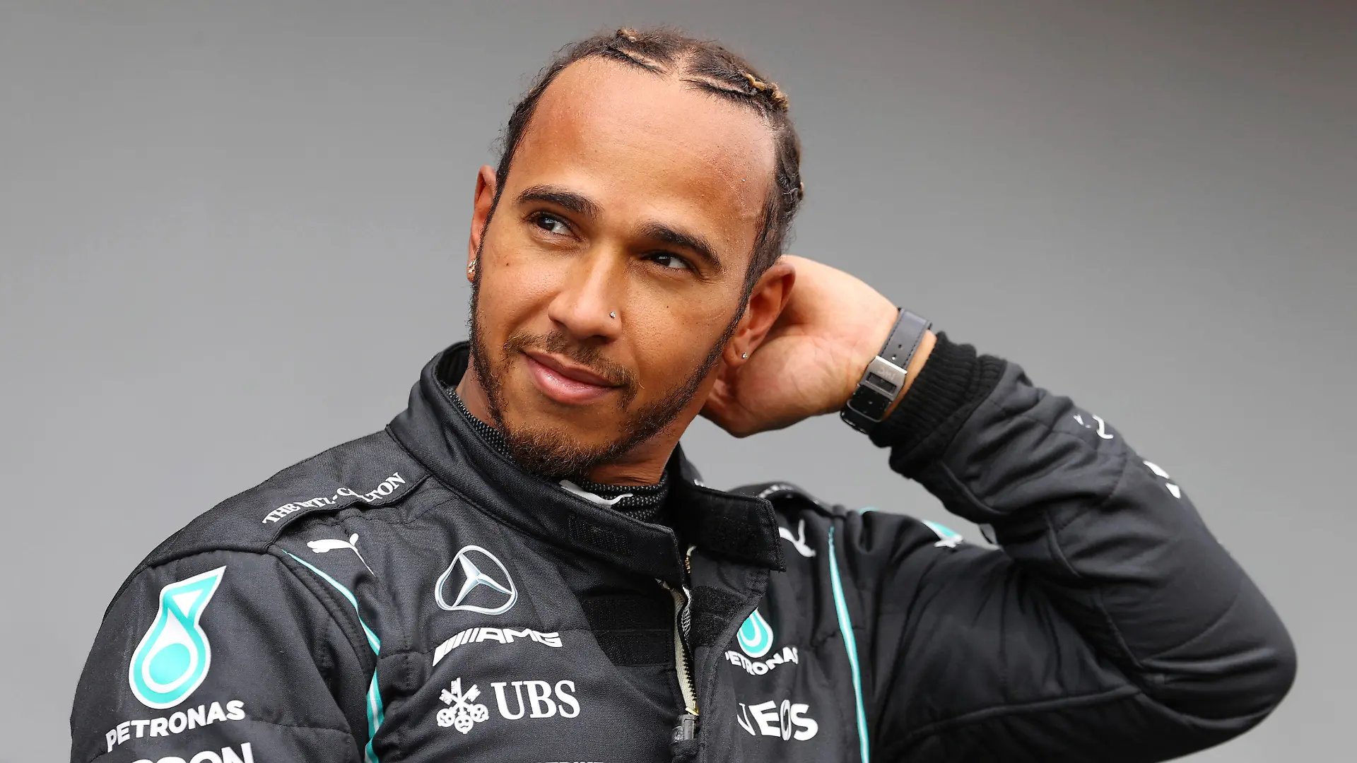 ARCHIV - 17.04.2021, Italien, Imola: Motorsport: Formel-1-Weltmeisterschaft, Grand Prix der Emilia-Romagna, 3. Freies Training: Lewis Hamilton aus Großbritannien vom Mercedes-AMG Petronas F1 Team. (zu dpa «Lewis Hamilton unterstützt Social-Media-Boykott») Foto: Bryn Lennon/Getty POOL/AP/dpa +++ dpa-Bildfunk +++