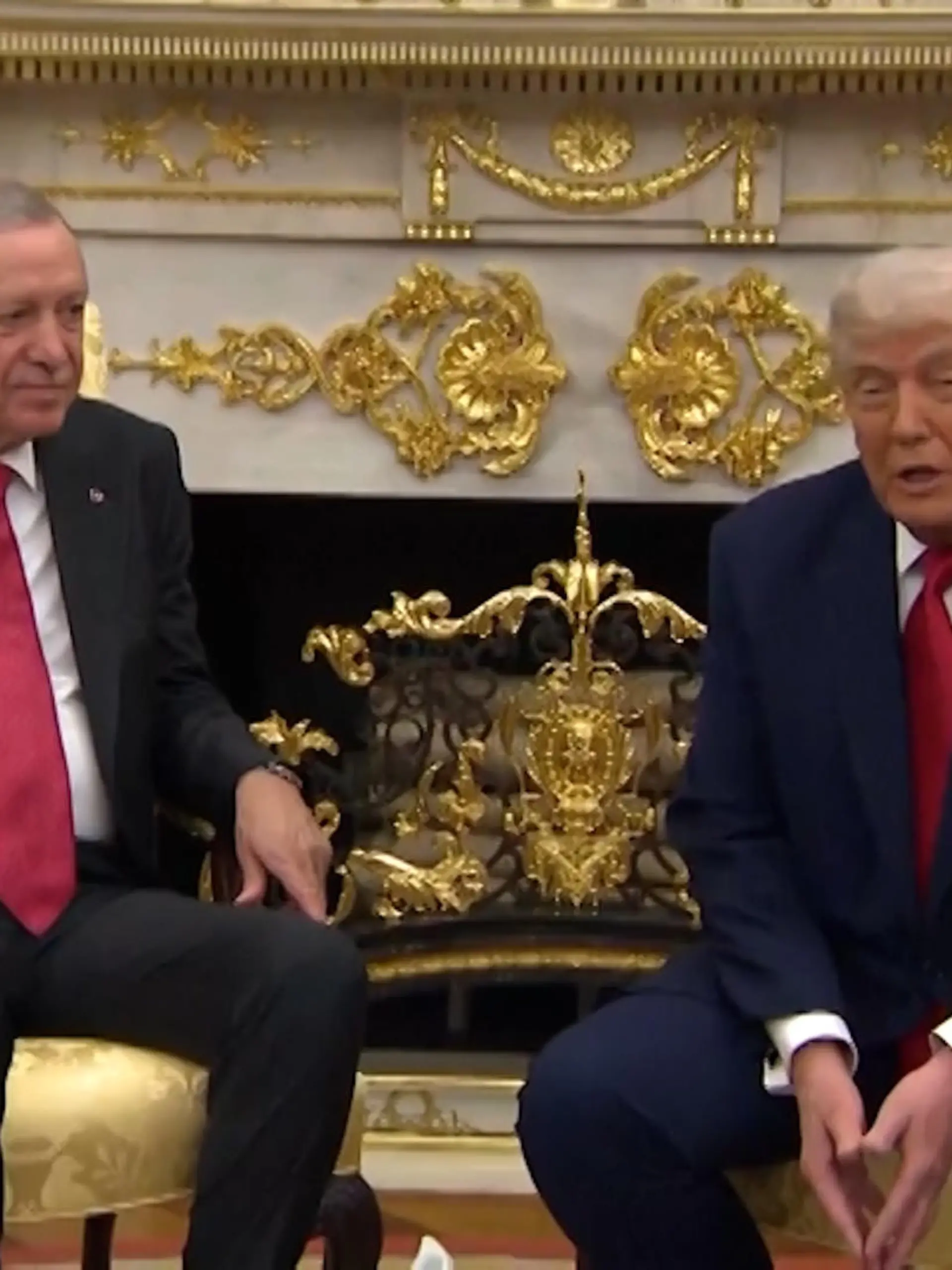 Bild zu: "DAMIT blamiert Donald Trump den türkischen Präsidenten vor der Weltpresse"