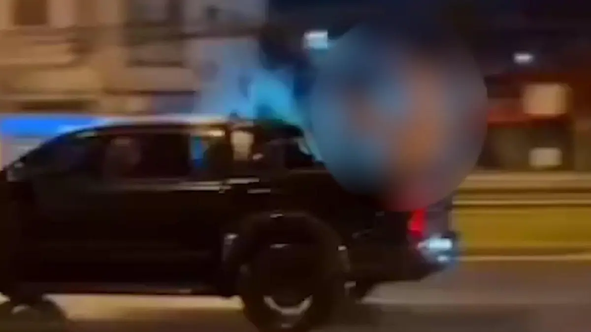 Sex bei voller Fahrt! Stoßverkehr auf Pickup-Ladefläche – Russe verhaftet Erst Porno, dann Gefängnis?