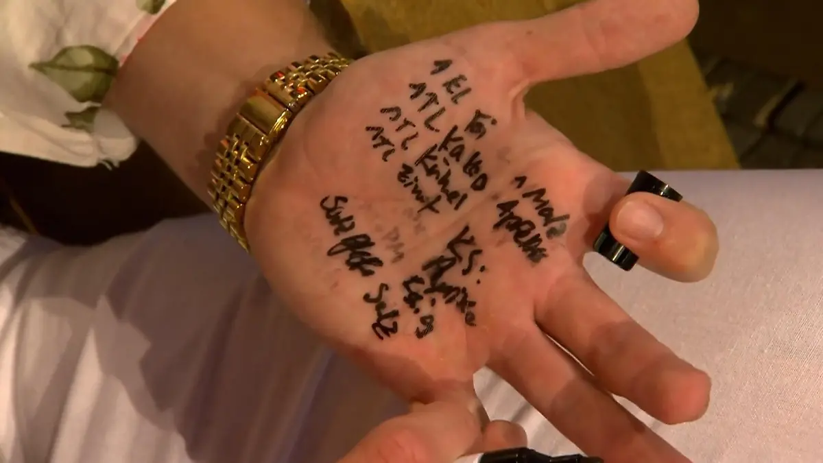 Er hat das Rezept in der Hand Calvin pfuscht